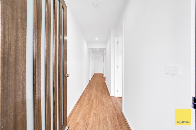 Photo - 5 Dunphy Street, Tarneit VIC 3029 - Image 3