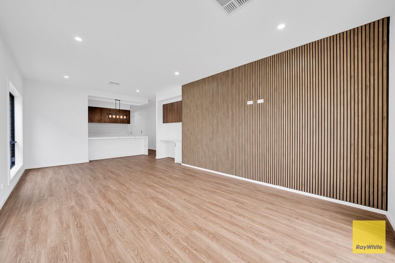 Photo - 5 Dunphy Street, Tarneit VIC 3029 - Image 18