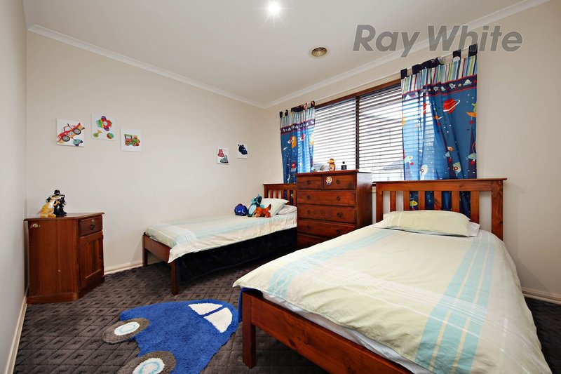 Photo - 5 East Cornhill Drive, Point Cook VIC 3030 - Image 12