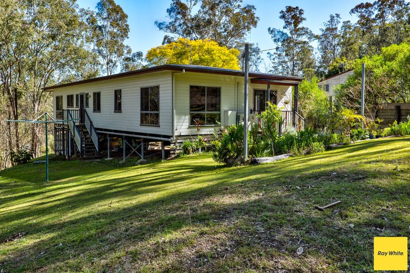 Photo - 5 East Street, Esk QLD 4312 - Image 3