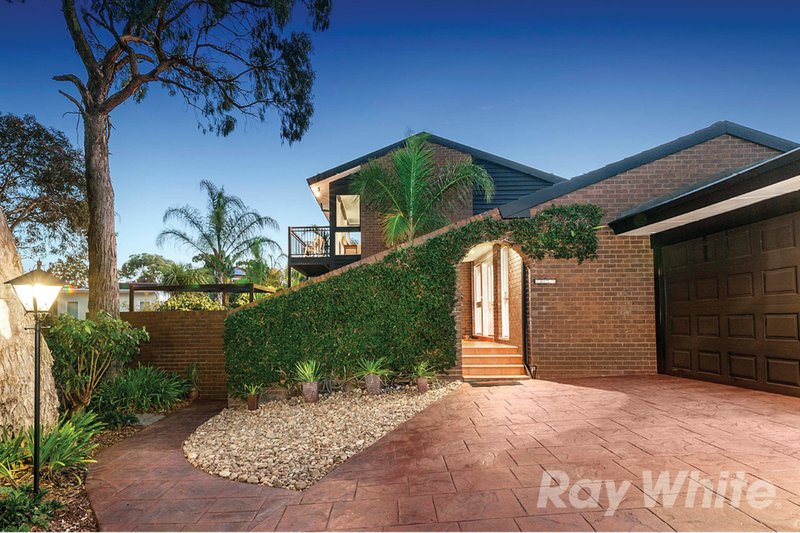 5 Eaton Place, Wheelers Hill VIC 3150