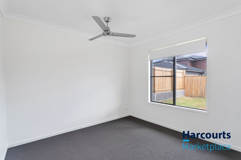 Photo - 5 Eccles Street, South Ripley QLD 4306 - Image 5