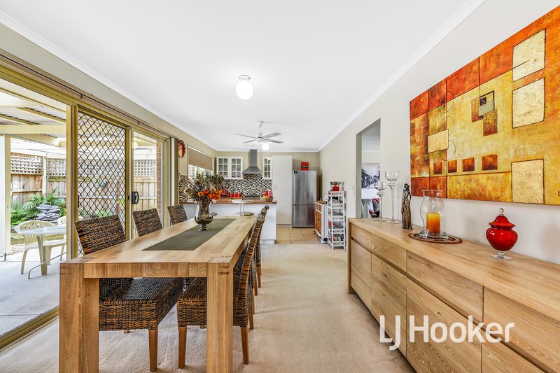 Photo - 5 Eclipse Court, Hampton Park VIC 3976 - Image 4