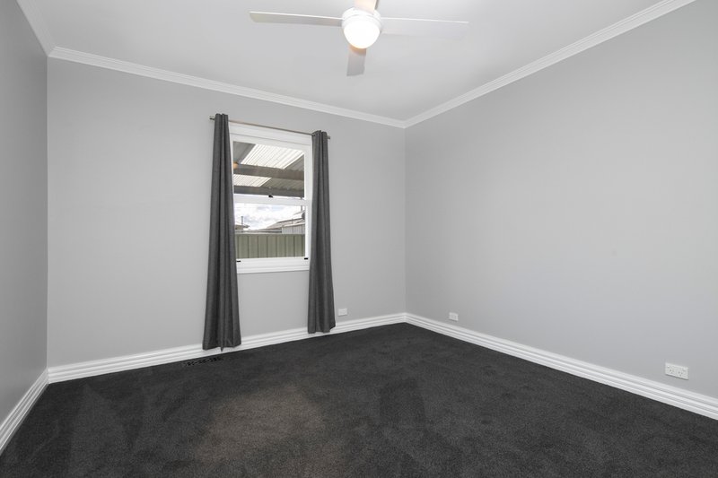 Photo - 5 Edwards Street, Sebastopol VIC 3356 - Image 11