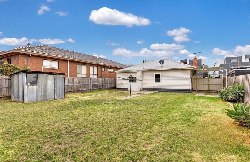 Photo - 5 Eileen Street, Hadfield VIC 3046 - Image 9