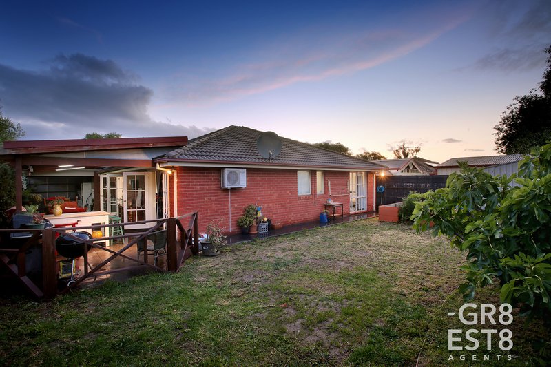 Photo - 5 Elda Court, Cranbourne North VIC 3977 - Image 18