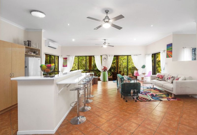 Photo - 5 Elderberry Court, Eatons Hill QLD 4037 - Image 7