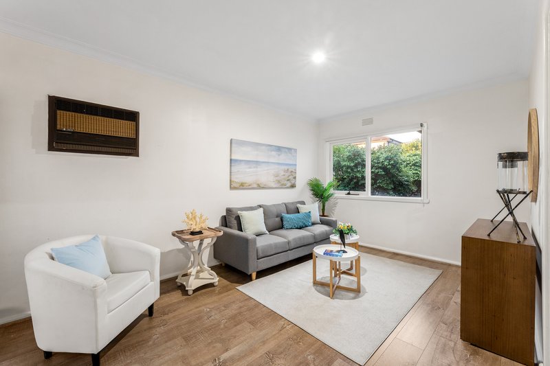 Photo - 5 Ellen Court, Burwood VIC 3125 - Image 6