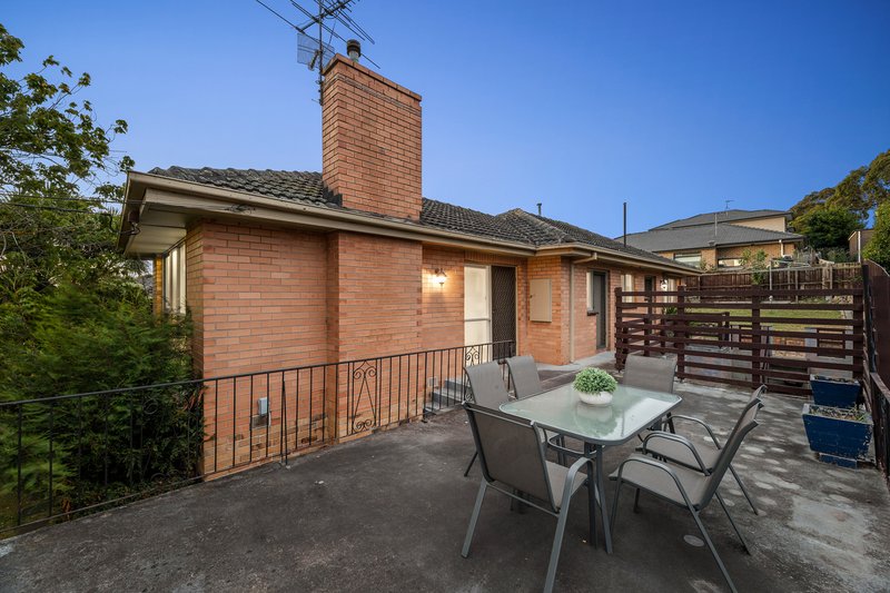 Photo - 5 Ellen Court, Burwood VIC 3125 - Image 10