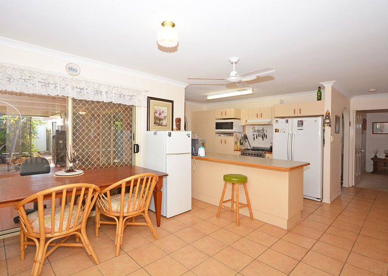 Photo - 5 Elliot Court, Eli Waters QLD 4655 - Image 8