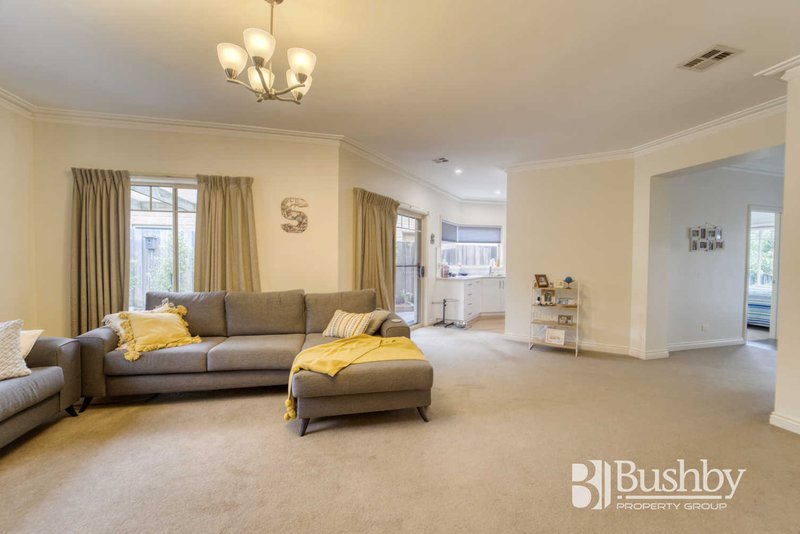 Photo - 5 Elphinwood Square, Newstead TAS 7250 - Image 8