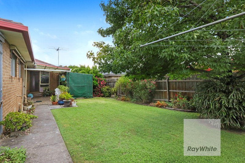 Photo - 5 Elvin Close, Gladstone Park VIC 3043 - Image 15