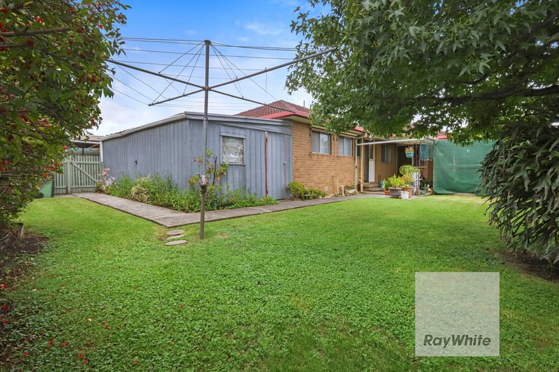 Photo - 5 Elvin Close, Gladstone Park VIC 3043 - Image 16