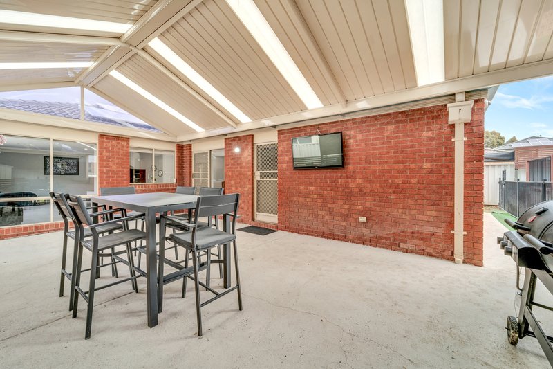 Photo - 5 Emerald Circuit, Craigieburn VIC 3064 - Image 20