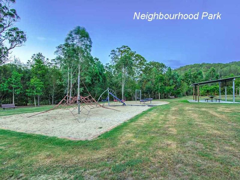 Photo - 5 Emerson Drive, Bonogin QLD 4213 - Image 18