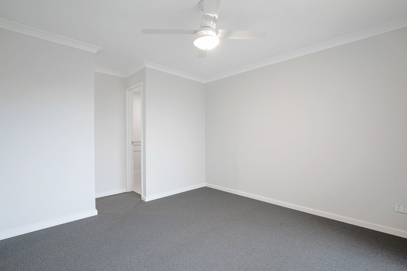Photo - 5 Epidote Road, Treeby WA 6164 - Image 7