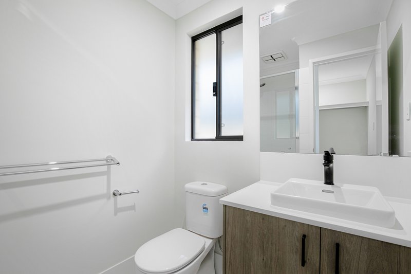 Photo - 5 Epidote Road, Treeby WA 6164 - Image 8