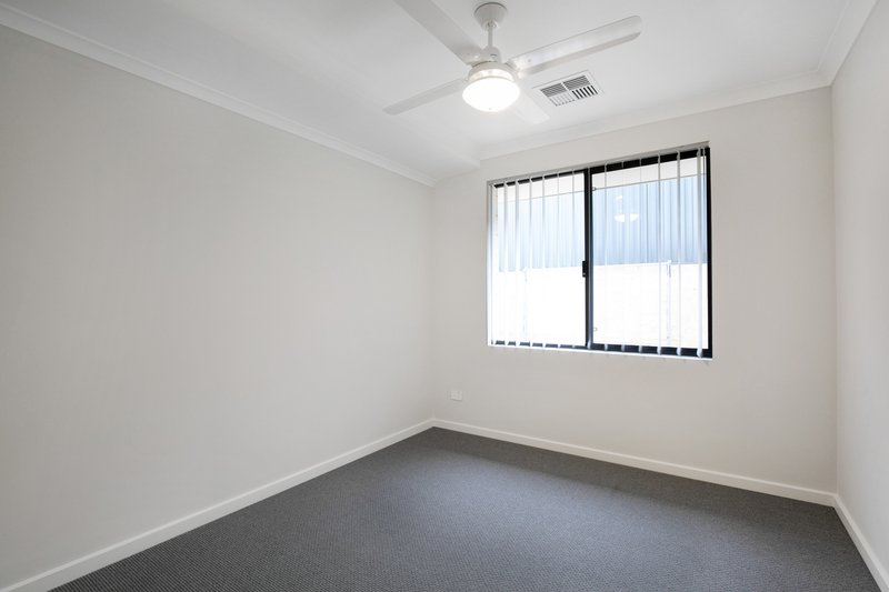 Photo - 5 Epidote Road, Treeby WA 6164 - Image 10