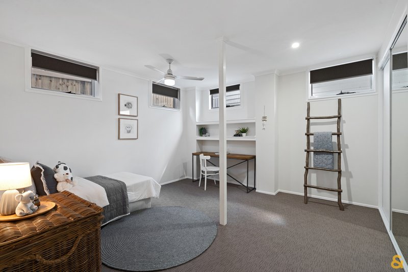 Photo - 5 Ernest Street, Manly QLD 4179 - Image 18