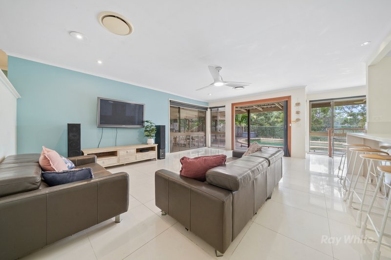 Photo - 5 Essex Close, Springwood QLD 4127 - Image 10