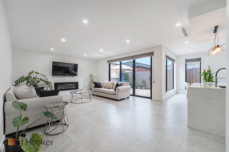 Photo - 5 Eulinga Street, Mickleham VIC 3064 - Image 6
