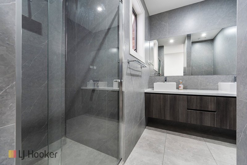 Photo - 5 Eulinga Street, Mickleham VIC 3064 - Image 9