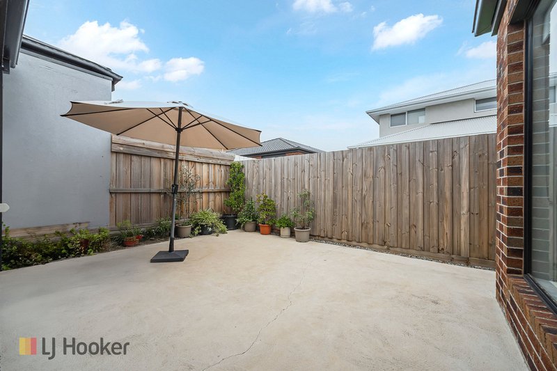 Photo - 5 Eulinga Street, Mickleham VIC 3064 - Image 15