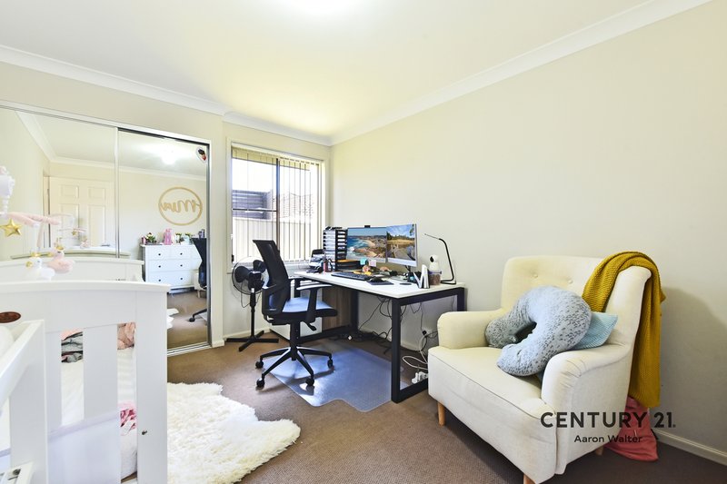 Photo - 5 Eumina Street, Cameron Park NSW 2285 - Image 12