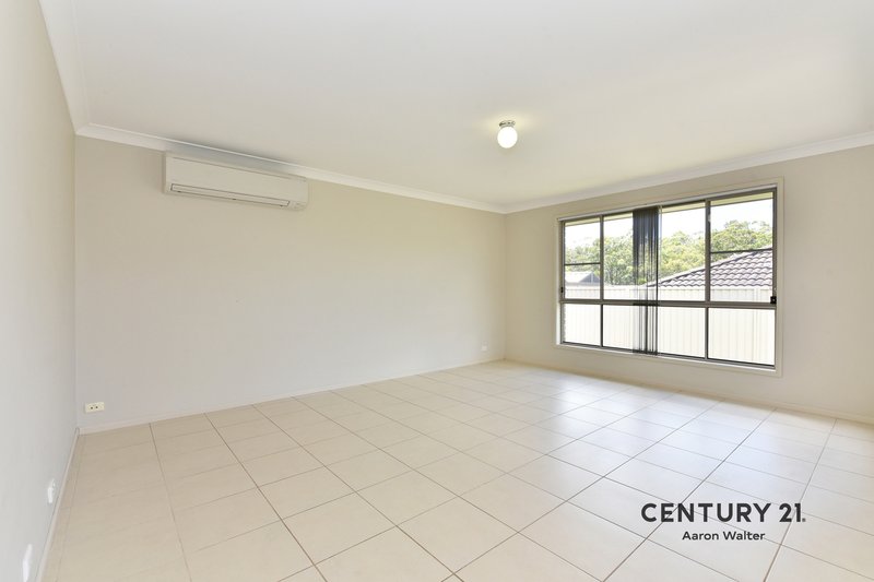 Photo - 5 Eumina Street, Cameron Park NSW 2285 - Image 6