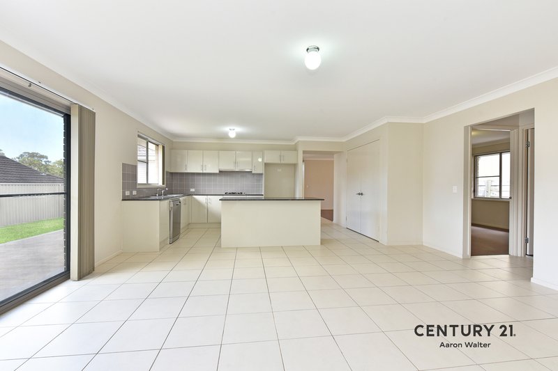 Photo - 5 Eumina Street, Cameron Park NSW 2285 - Image 7