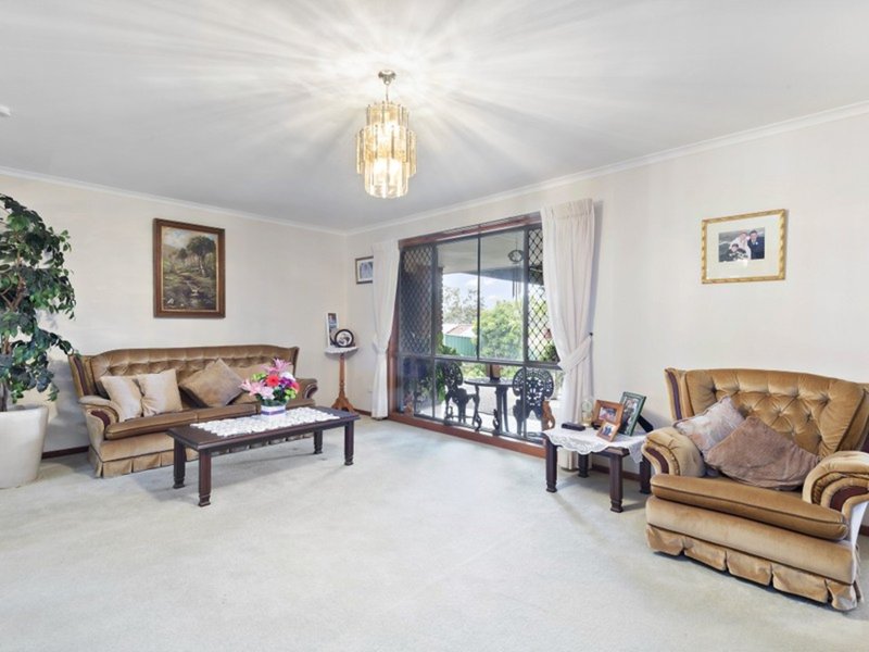 Photo - 5 Eungella Court, Worongary QLD 4213 - Image 4