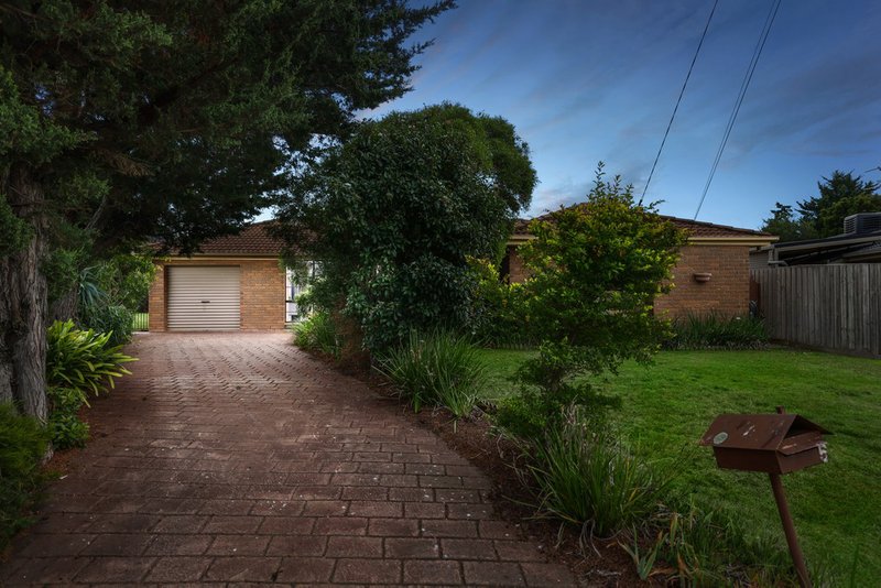 Photo - 5 Euroa Place, Hoppers Crossing VIC 3029 - Image 2