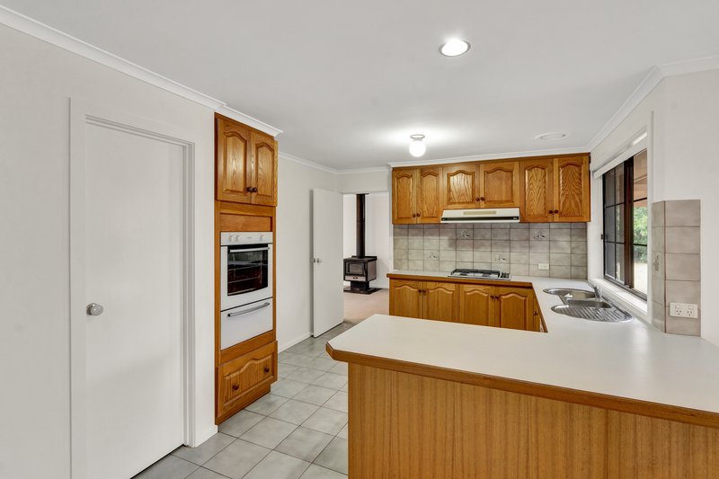 Photo - 5 Euroa Place, Hoppers Crossing VIC 3029 - Image 4