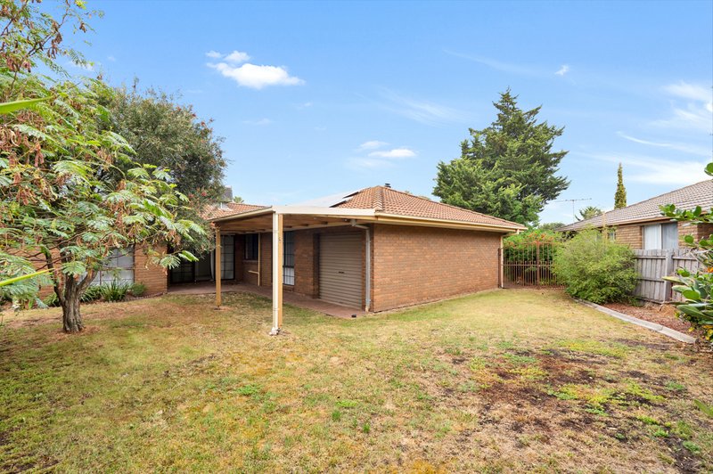 Photo - 5 Euroa Place, Hoppers Crossing VIC 3029 - Image 11