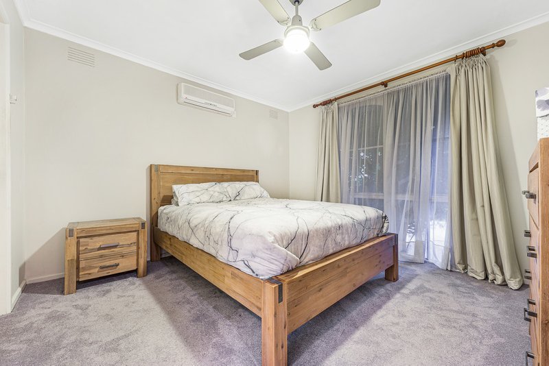 Photo - 5 Europa Court, Wheelers Hill VIC 3150 - Image 6