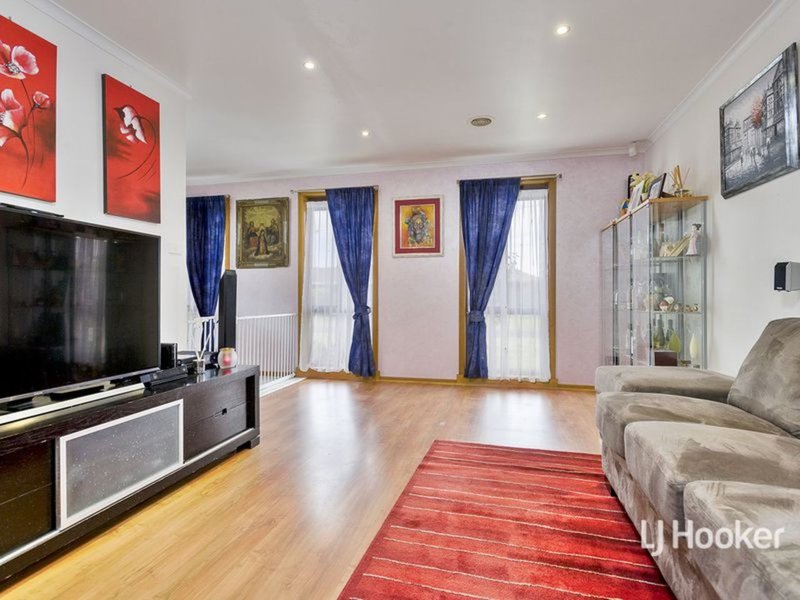 Photo - 5 Eva Court, Seabrook VIC 3028 - Image 2