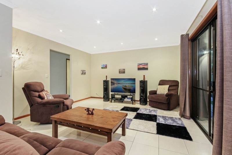 Photo - 5 Eveleigh Street, Arana Hills QLD 4054 - Image 4