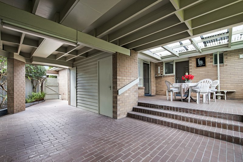 Photo - 5 Ewart Court, Burwood East VIC 3151 - Image 8