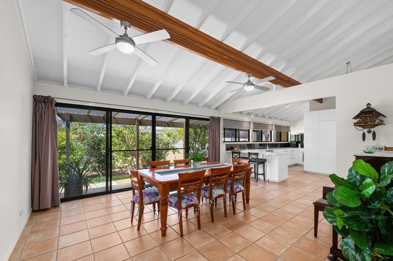 Photo - 5 Exilis Street, Rochedale South QLD 4123 - Image 2