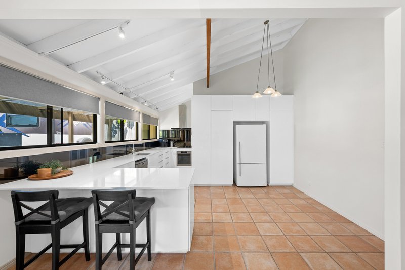 Photo - 5 Exilis Street, Rochedale South QLD 4123 - Image 3