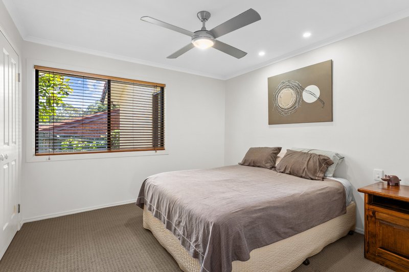 Photo - 5 Exilis Street, Rochedale South QLD 4123 - Image 9