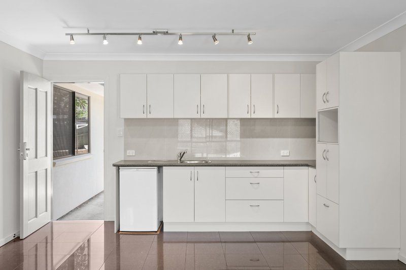 Photo - 5 Exilis Street, Rochedale South QLD 4123 - Image 16