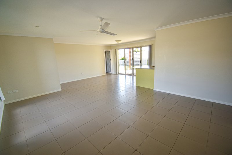 Photo - 5 Eyre Court, Glen Eden QLD 4680 - Image 6