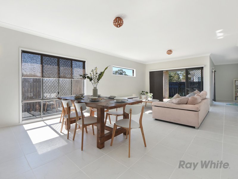 Photo - 5 Fabian Place, Bracken Ridge QLD 4017 - Image 3