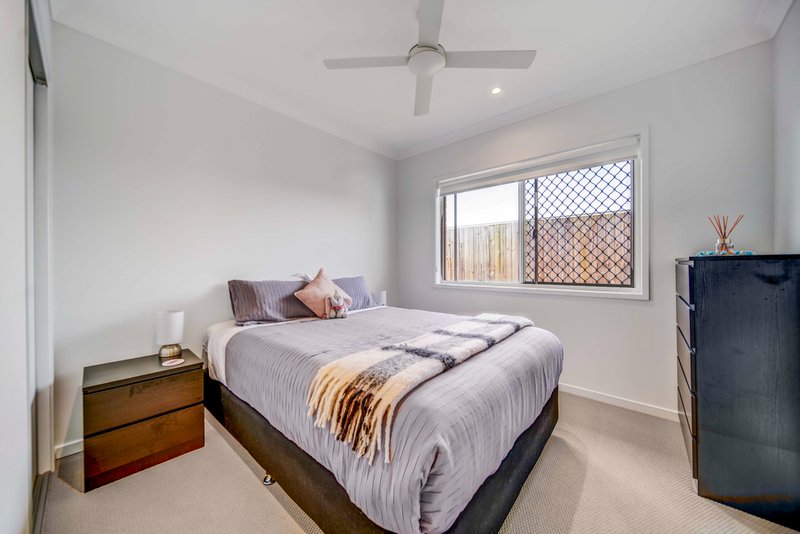 Photo - 5 Fairview Street, Victoria Point QLD 4165 - Image 12