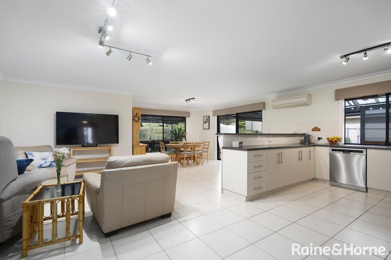 Photo - 5 Fairweather Drive, Strathalbyn SA 5255 - Image 3