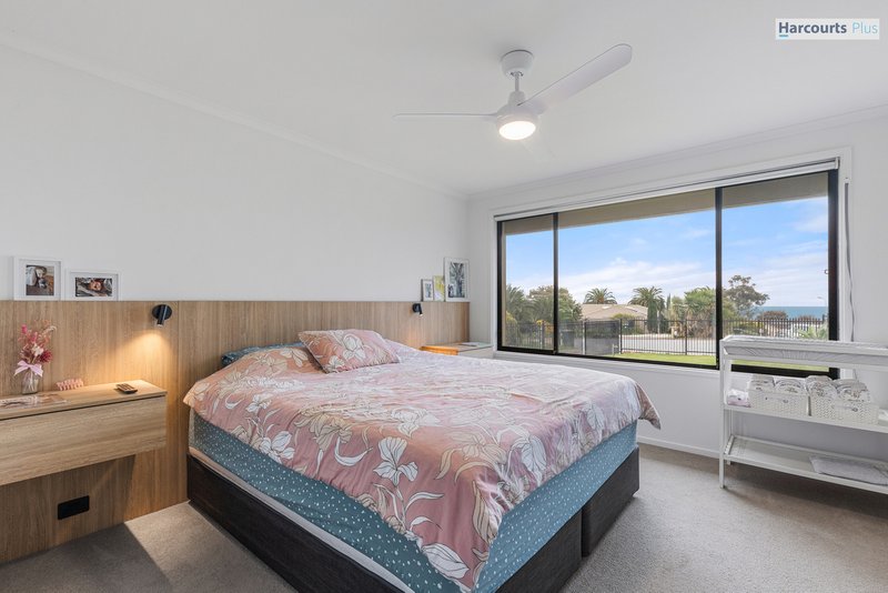 Photo - 5 Falcon Court, Hallett Cove SA 5158 - Image 9