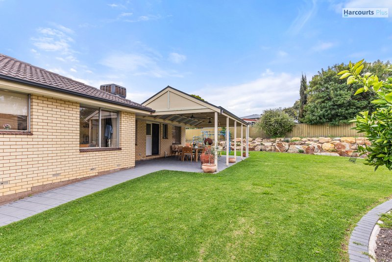 Photo - 5 Falcon Court, Hallett Cove SA 5158 - Image 13