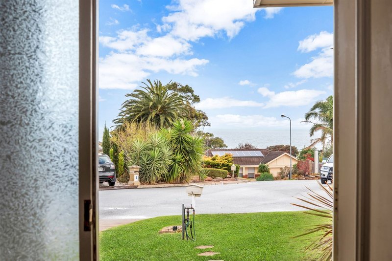 Photo - 5 Falcon Court, Hallett Cove SA 5158 - Image 14