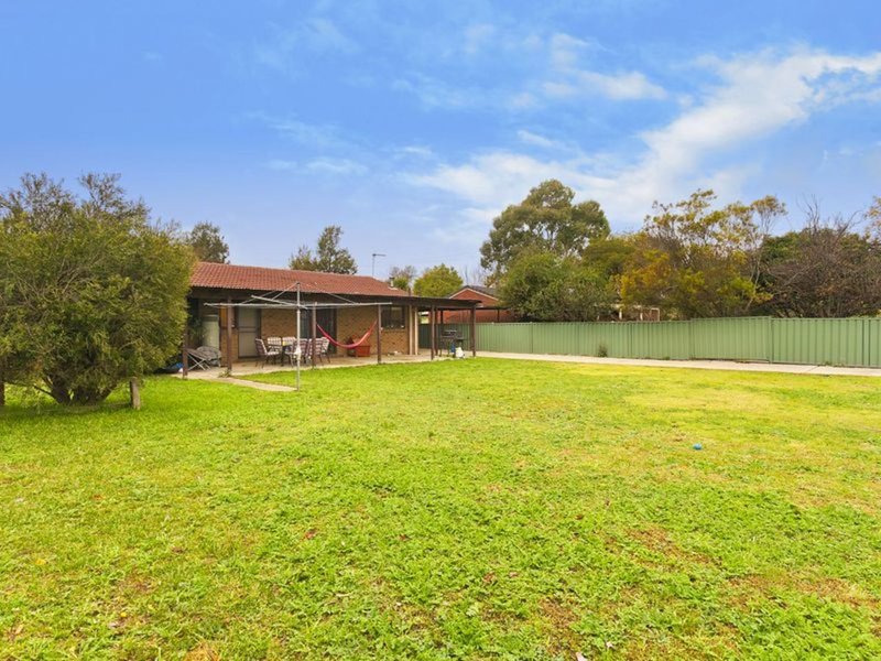 Photo - 5 Fallins Place, Monash ACT 2904 - Image 3